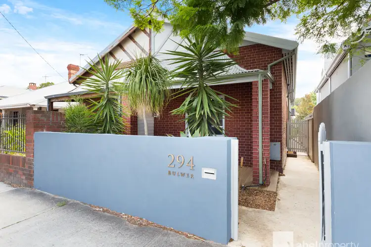 294 Bulwer Street