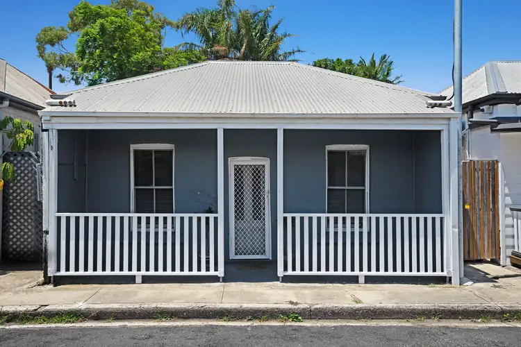 52 Rodgers Street, Carrington NSW 2294