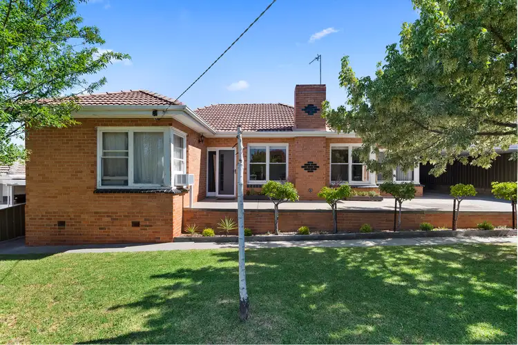 2 Marroo Street, White Hills VIC 3550