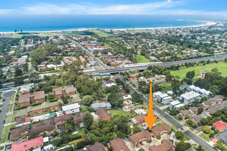 Main view of Homely townhouse listing, 2/88-92 Campbell Street, Woonona NSW 2517