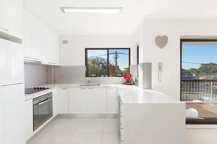 Second view of Homely apartment listing, 6/4-8 Ocean Street, Cronulla NSW 2230