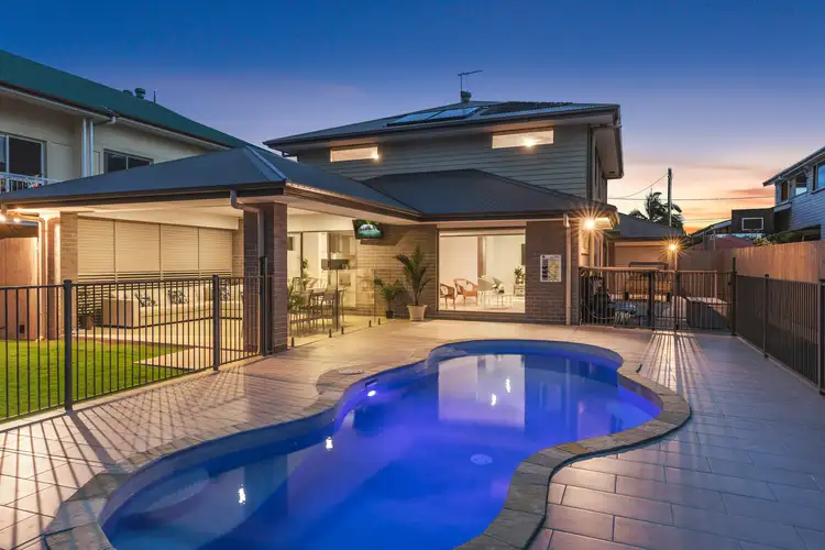 43 Glenora Street, Wynnum QLD 4178