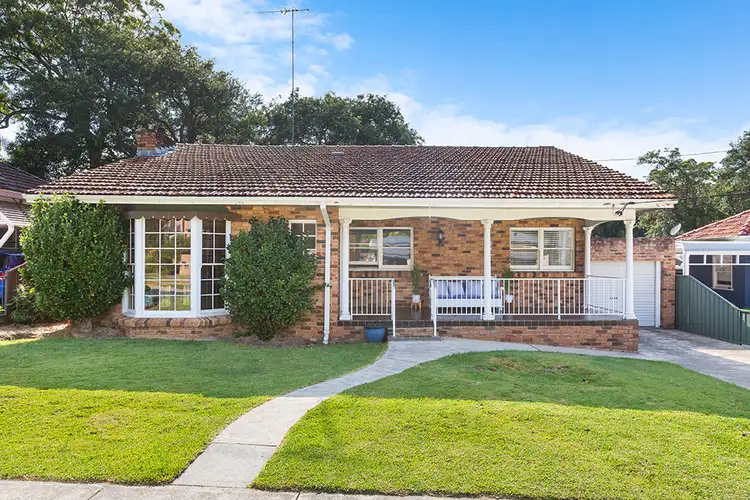 9 Best Crescent, Kirrawee NSW 2232