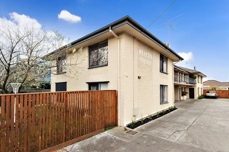 2/40 Swift Street, Thornbury VIC 3071