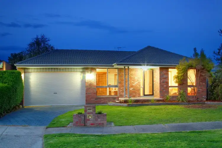 8 Harper Place, Mill Park VIC 3082