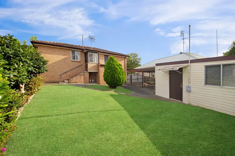 Fourth view of Homely house listing, 15 Cary Crescent, Springfield NSW 2250
