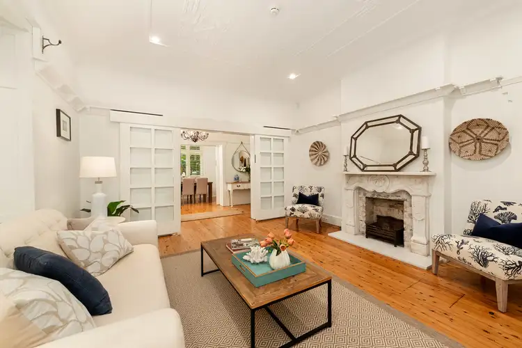 1/6 Holbrook Avenue, Kirribilli NSW 2061