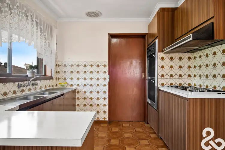 Sixth view of Homely house listing, 8 Maryland Close, Thomastown VIC 3074