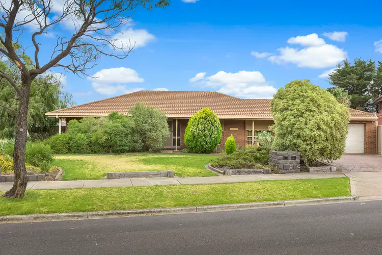 1 Guildford Court, Keilor Downs VIC 3038