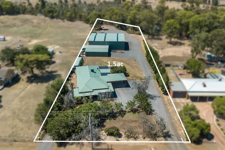 24 Golflinks Road, Maiden Gully VIC 3551
