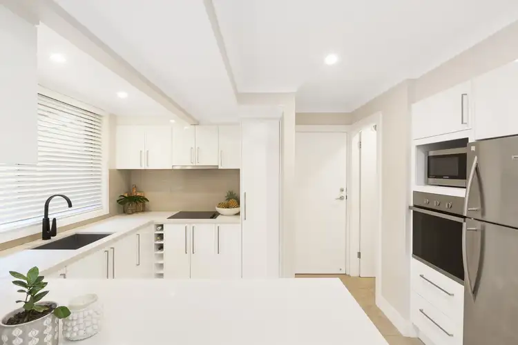 Fourth view of Homely semi-detached listing, 2/292 Kingsway, Caringbah NSW 2229