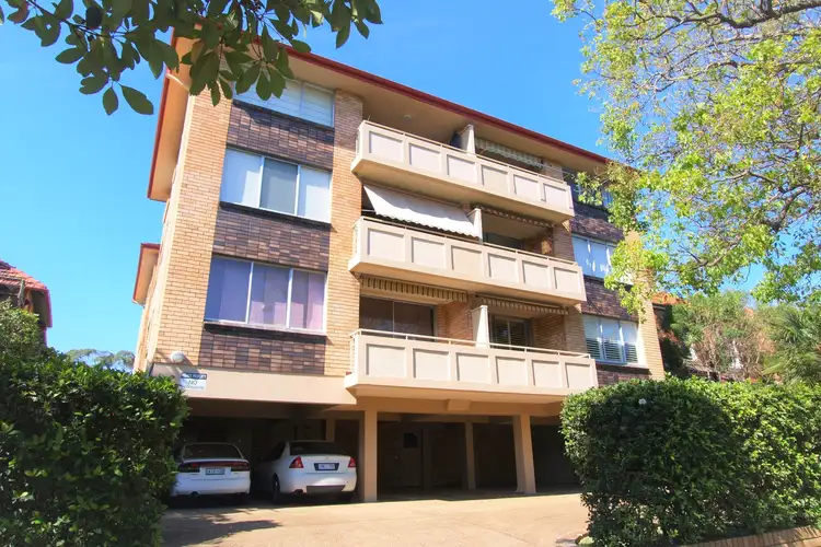 8/62 Middle Head Road