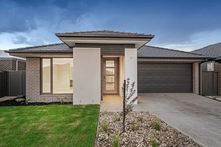 26 Featherwood Crescent, Craigieburn VIC 3064