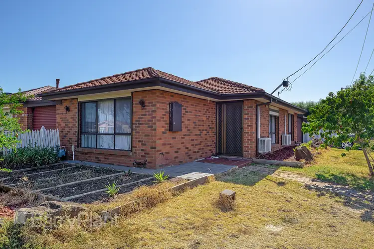 1/86 Kurung Drive, Kings Park VIC 3021