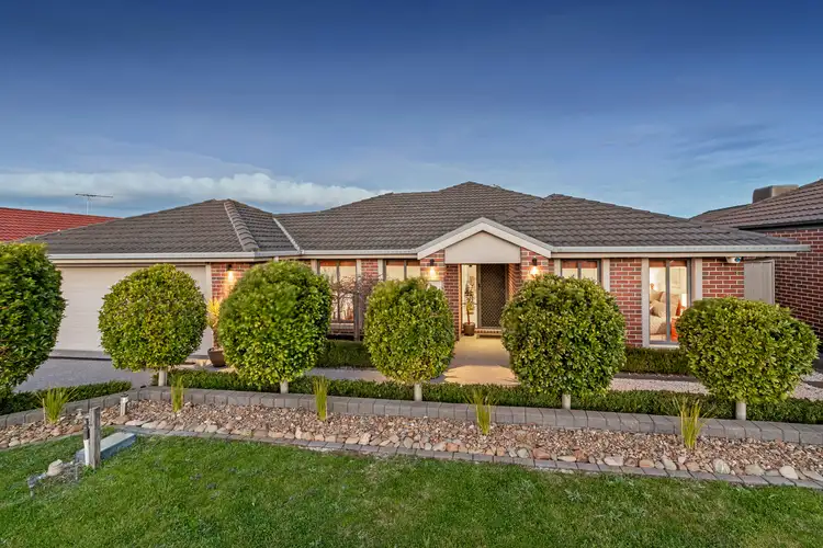 10 Elmwood Place, Craigieburn VIC 3064