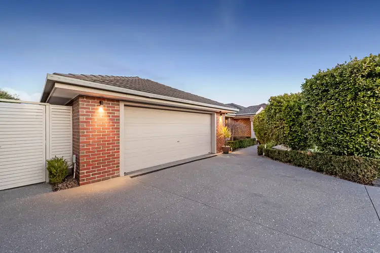 Fourth view of Homely house listing, 10 Elmwood Place, Craigieburn VIC 3064