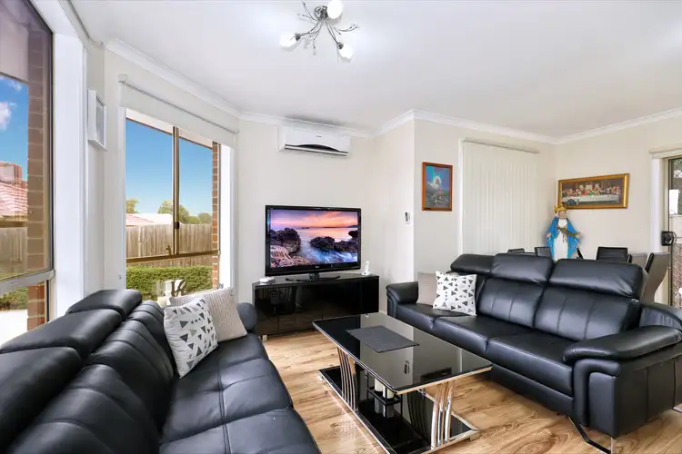 16A Gillingham Crescent, Craigieburn VIC 3064