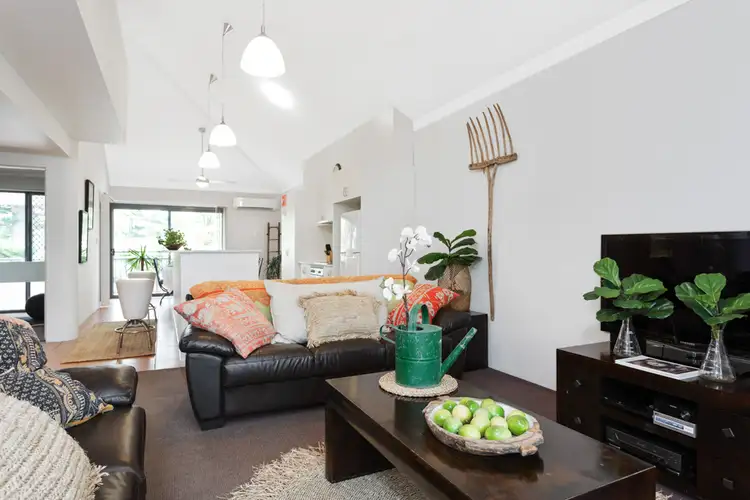 Main view of Homely unit listing, 4/9-13 Shirley Street, Byron Bay NSW 2481