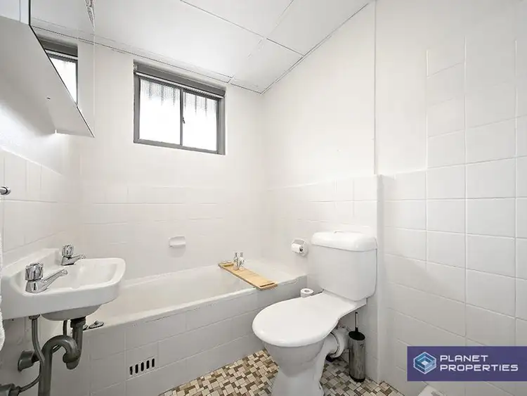 Sixth view of Homely apartment listing, 5/39 Laura Street, Newtown NSW 2042