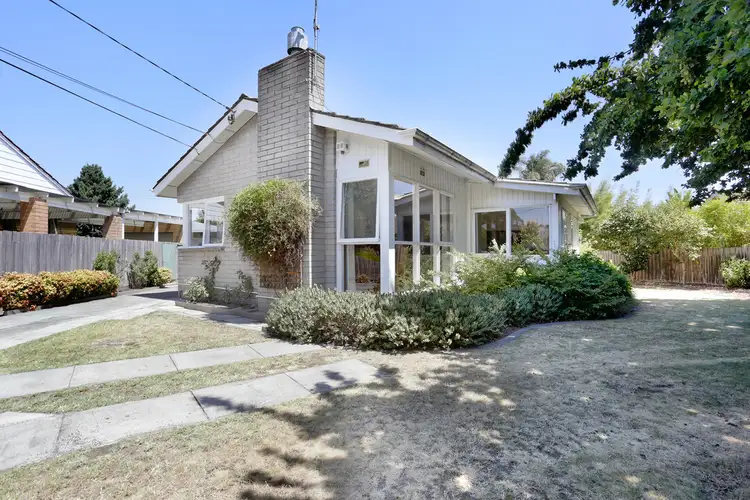 24 Ranfurlie Drive, Glen Waverley VIC 3150