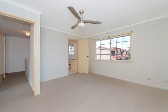 Fifth view of Homely townhouse listing, 5/4 Pendlebury Court, Edens Landing QLD 4207