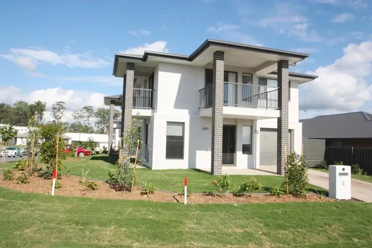 1/4 Cygnus Crescent, Coomera QLD 4209