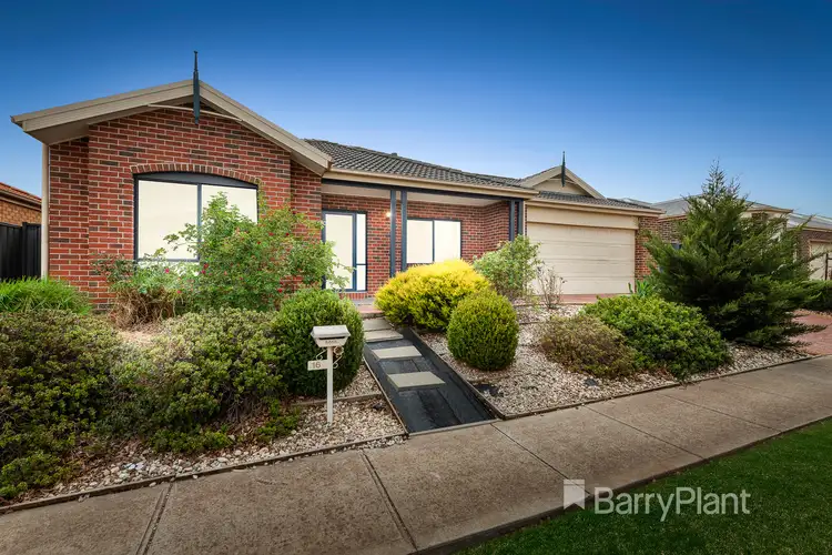 16 Eucumbene Road, Manor Lakes VIC 3024