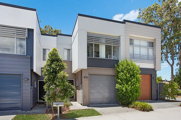 2/460 Pine Ridge Road, Coombabah QLD 4216