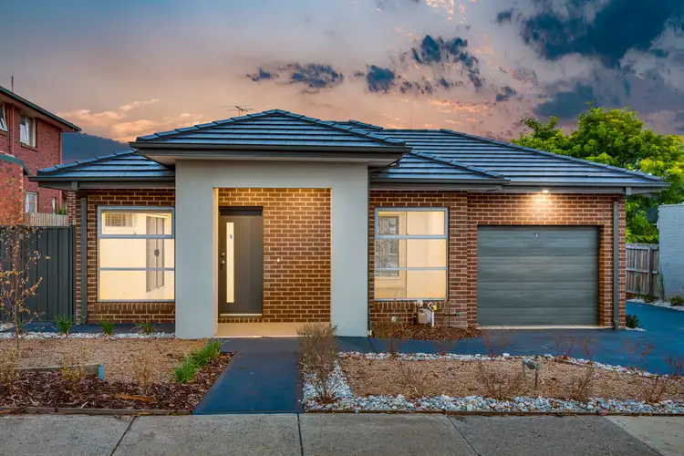 1 & 2/16 Banchory Avenue, Hillside VIC 3037