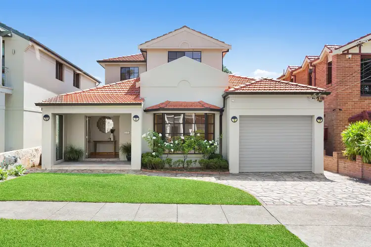 27 Gnarbo Avenue, Carss Park NSW 2221