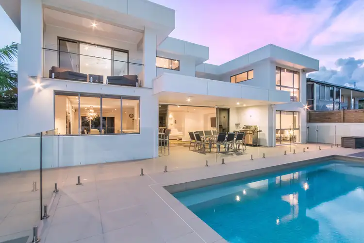 9 Poinciana Boulevard, Broadbeach Waters QLD 4218