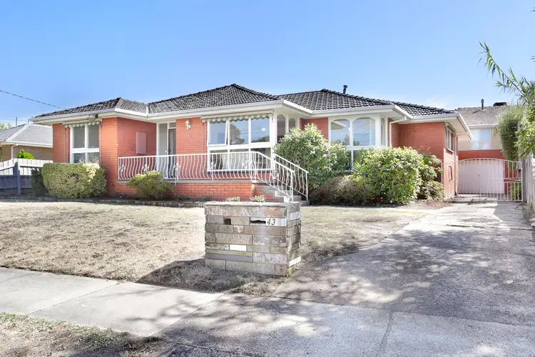 43 Cambridge Drive, Glen Waverley VIC 3150