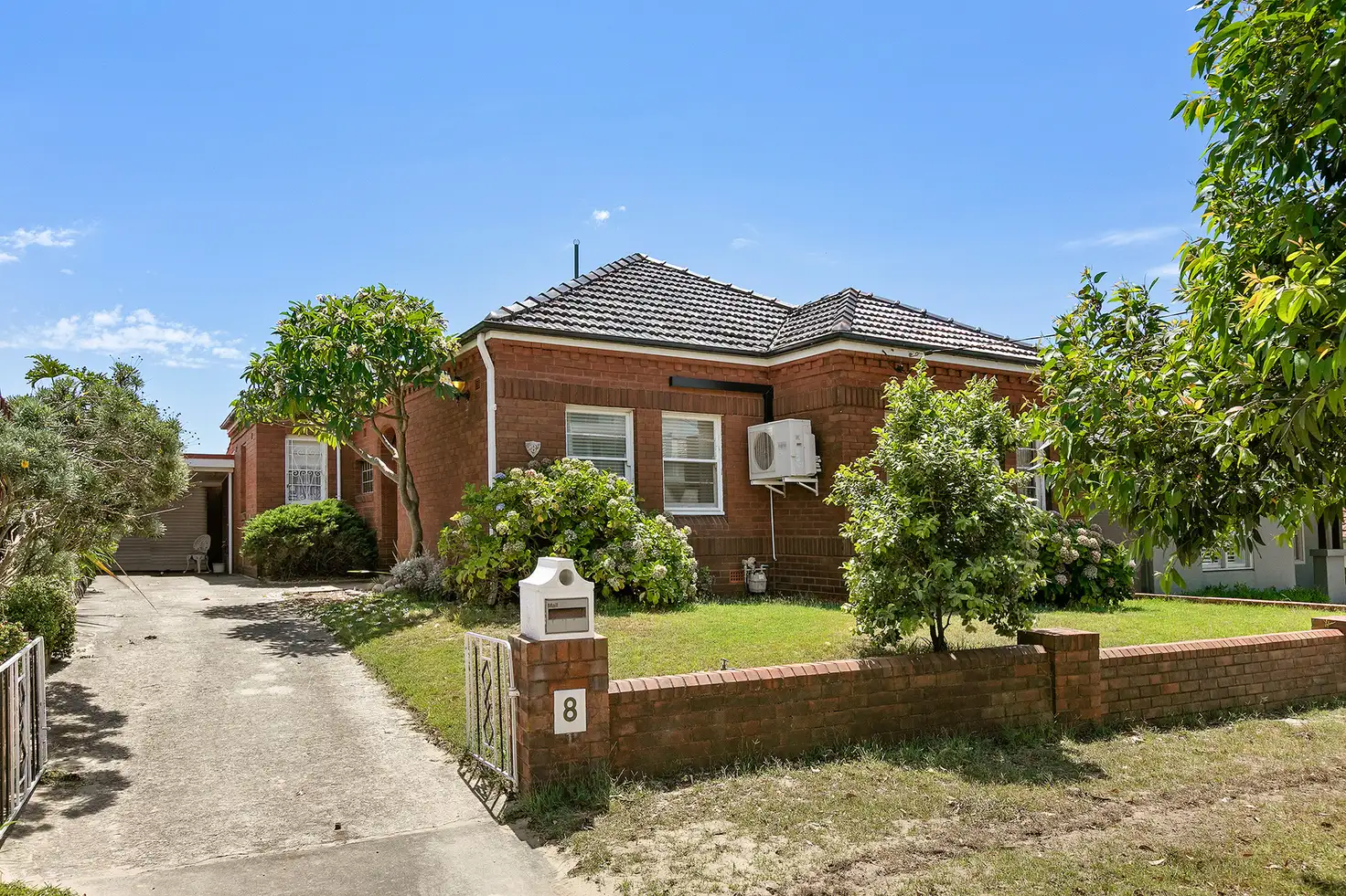 Main view of Homely house listing, 8 Edgecliffe Avenue, South Coogee NSW 2034