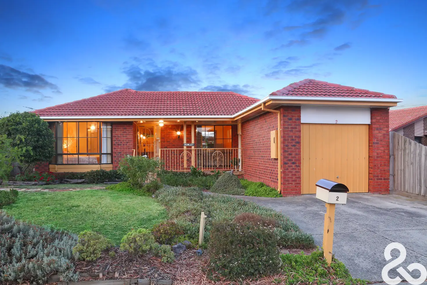 Main view of Homely house listing, 2 Jacaranda Drive, Mill Park VIC 3082