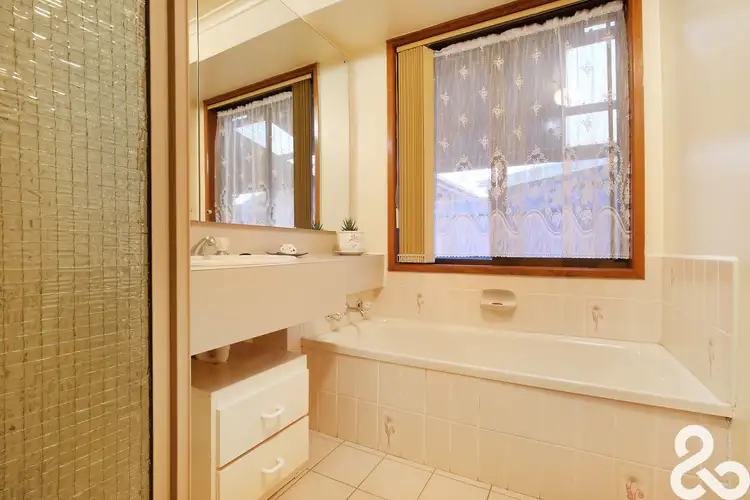 Fifth view of Homely house listing, 2 Jacaranda Drive, Mill Park VIC 3082