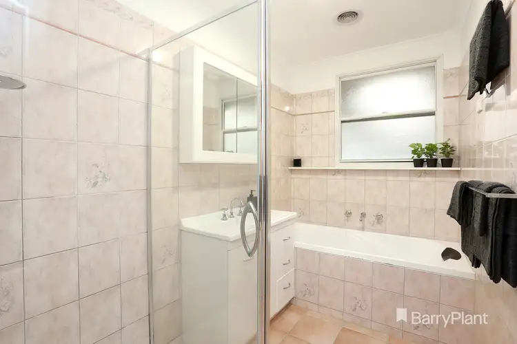 Sixth view of Homely house listing, 18 Inverleigh Court, Meadow Heights VIC 3048