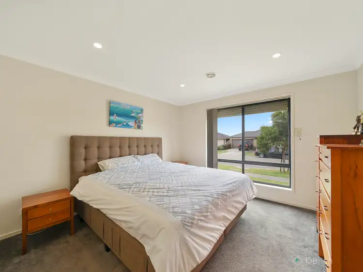 Sixth view of Homely house listing, 7 Thunderbolt Drive, Cranbourne East VIC 3977