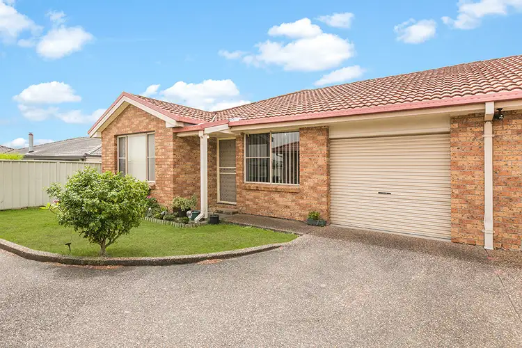 4/2 Bangalay Close, Woodberry NSW 2322