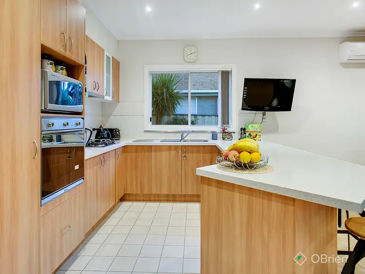 Fourth view of Homely townhouse listing, 20 Pepperbush Crescent, Langwarrin VIC 3910