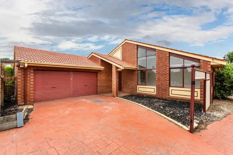 12 Hoddle Court, Melton West VIC 3337