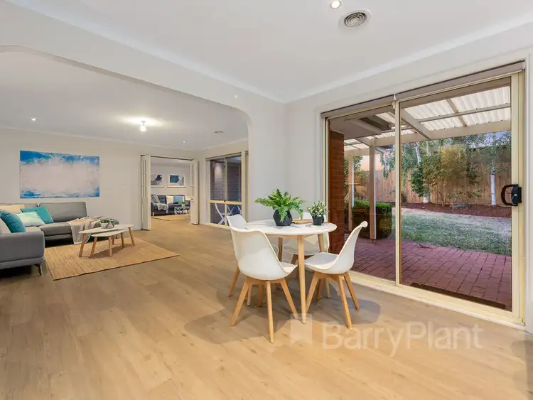 Fifth view of Homely house listing, 2 Roxanne Close, Scoresby VIC 3179