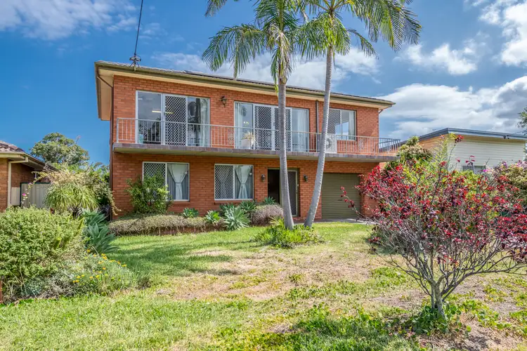 6 Avonlea Avenue, Gorokan NSW 2263