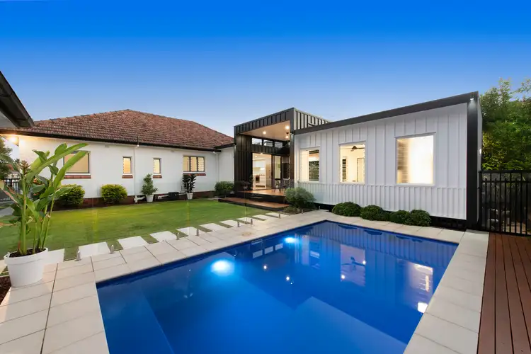 15 Ontario Street, Holland Park West QLD 4121