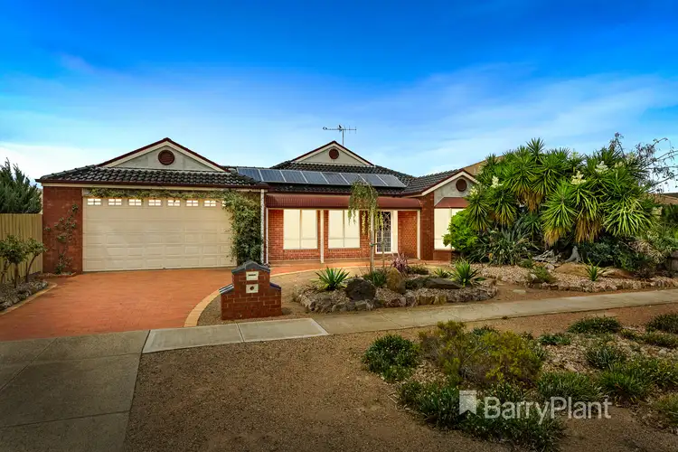 33 Westleigh Drive, Werribee VIC 3030