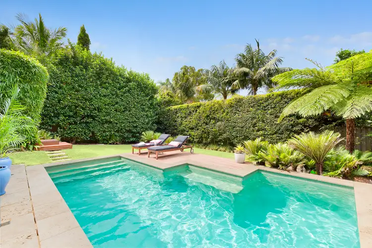 12 Phillip Avenue, Seaforth NSW 2092