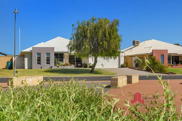 6 Isdell Gardens, Millbridge WA 6232