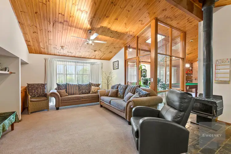 2 Banadell Avenue, Darley VIC 3340