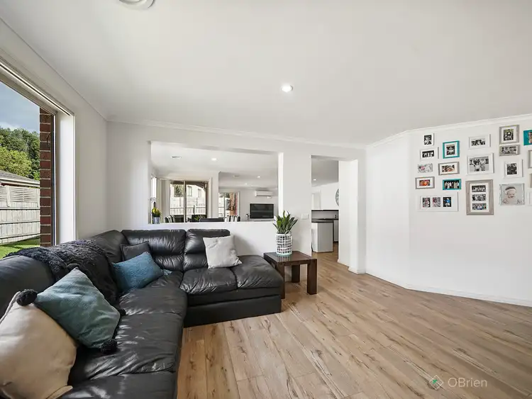 Fifth view of Homely house listing, 10 Grasswren Close, Langwarrin VIC 3910