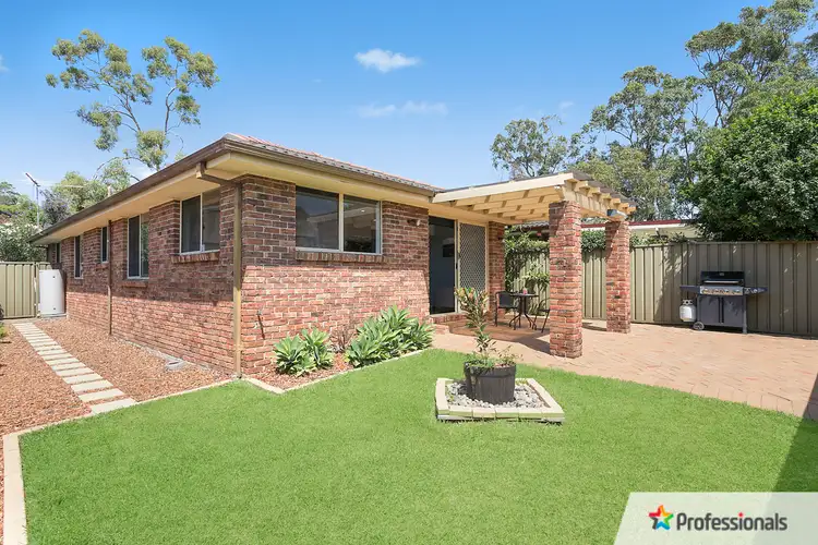 2/33 Wilbung Road, Illawong NSW 2234