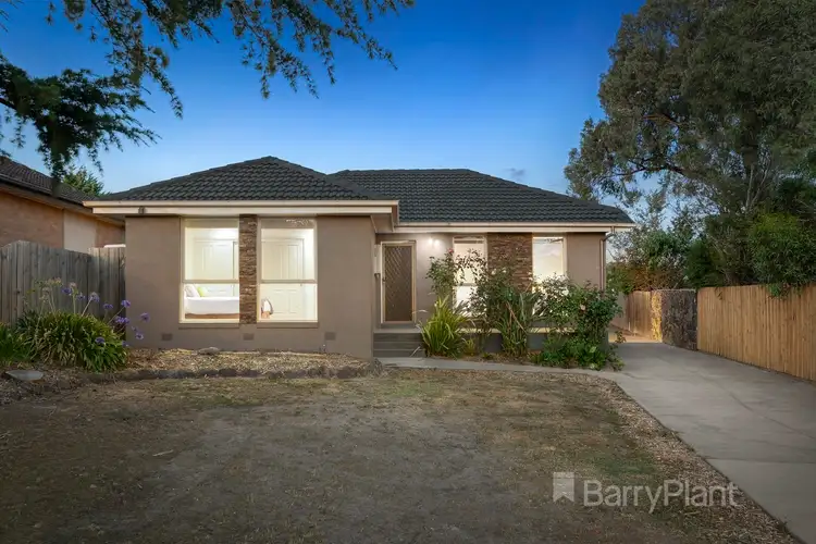 6 The Crest, Watsonia North VIC 3087